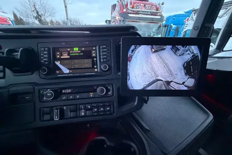 R450 Z Niemiec FULL ADR 2021/22 przystawka ASO kontrakt SCANIA zdjęcie 25