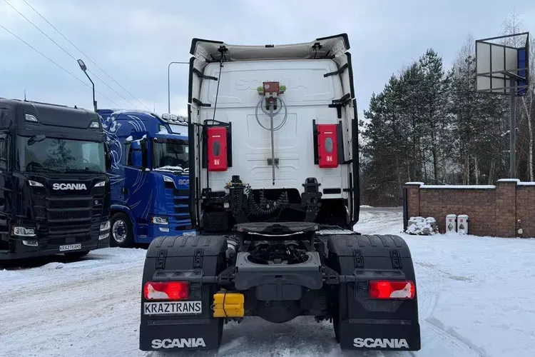 R450 Z Niemiec FULL ADR 2021/22 przystawka ASO kontrakt SCANIA zdjęcie 9