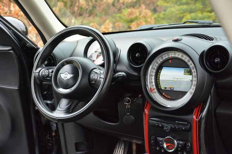 MINI Countryman Cooper S 1.6T(184KM) Xenon Navi Skóry Klimatronic Grzane fotele ALU18 zdjęcie 21