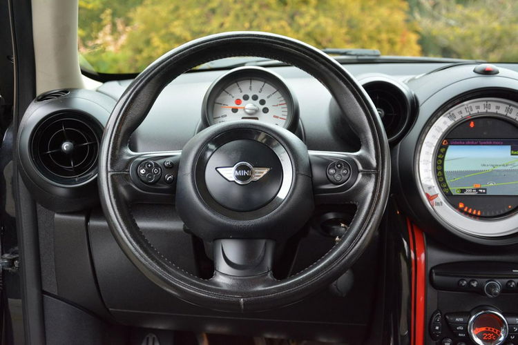 MINI Countryman Cooper S 1.6T(184KM) Xenon Navi Skóry Klimatronic Grzane fotele ALU18 zdjęcie 26