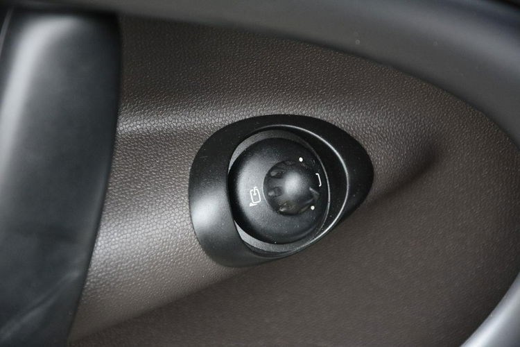 MINI Countryman Cooper S 1.6T(184KM) Xenon Navi Skóry Klimatronic Grzane fotele ALU18 zdjęcie 31