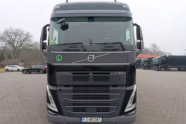 Volvo FH 500KM - tandem + PRZYCZEPA WECON z dokowaniem wózka zdjęcie 2