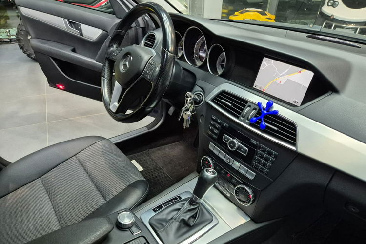 C 200 Mercedes-Benz Klasa C 200 7G-TRONIC Avantgarde Edition zdjęcie 35