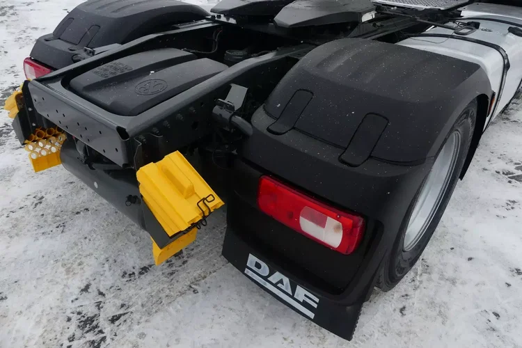 DAF XF 106.480 / SUPER SPACE CAB / EURO 6 / STANDARD / zdjęcie 18