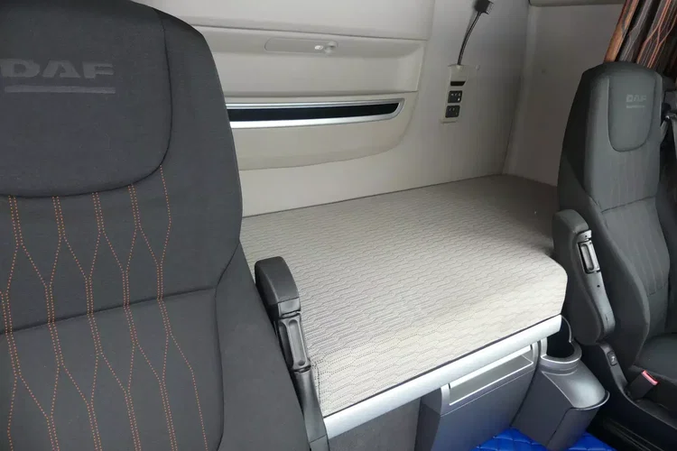 DAF XF 106.480 / SUPER SPACE CAB / EURO 6 / STANDARD / zdjęcie 27