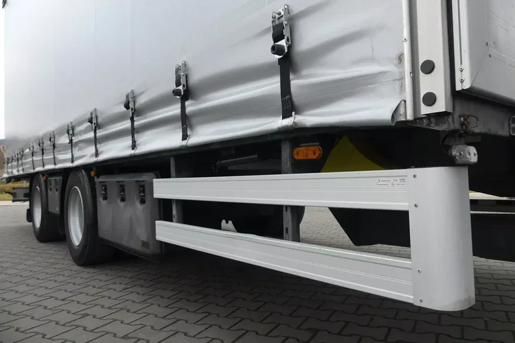 DAF XF 106.460 / EURO 6 / ZESTAW PRZEJAZDOWY / TANDEM / zdjęcie 18