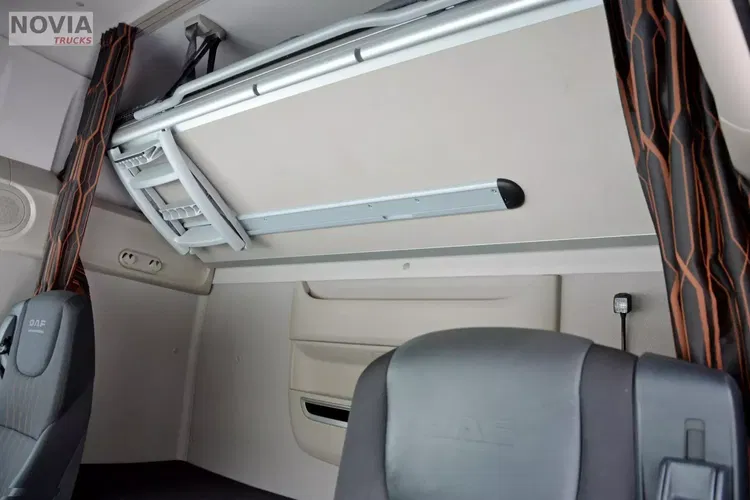 DAF XF 480 ZF INTARDER / KLIMA POSTOJOWA / FULL LED / TRĄBY / MIĘDZYOSIE zdjęcie 24