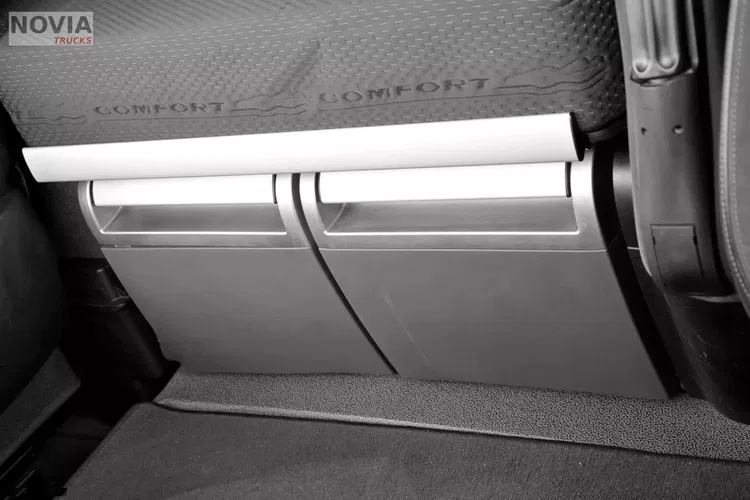 DAF XF 480 ZF INTARDER / KLIMA POSTOJOWA / FULL LED / TRĄBY / MIĘDZYOSIE zdjęcie 25