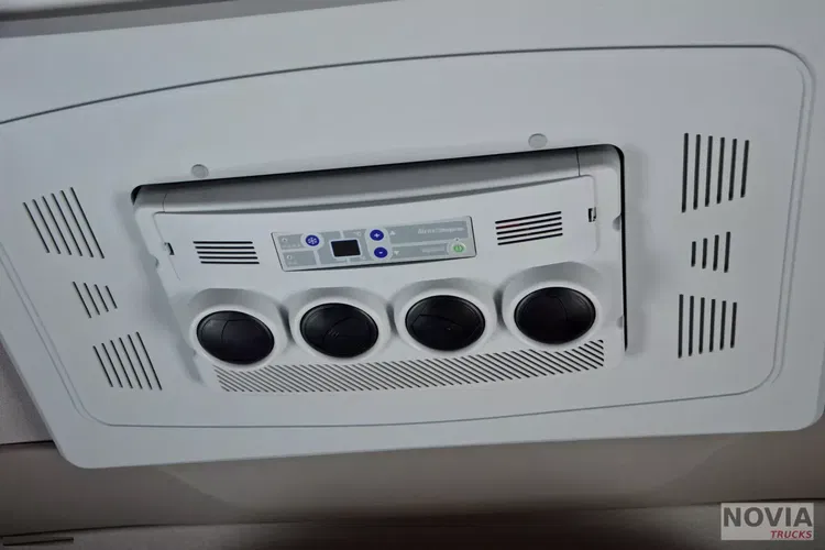 DAF XF 480 ZF INTARDER / KLIMA POSTOJOWA / FULL LED / TRĄBY / MIĘDZYOSIE zdjęcie 27