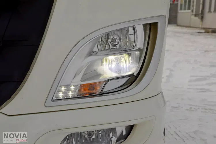 DAF XF 480 ZF INTARDER / KLIMA POSTOJOWA / FULL LED / TRĄBY / MIĘDZYOSIE zdjęcie 6