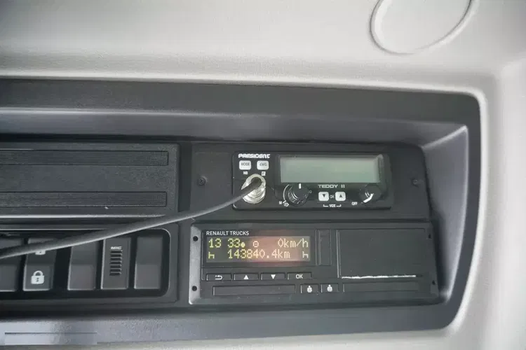 Renault D280 16T / kontener 18 palet / Winda zdjęcie 17