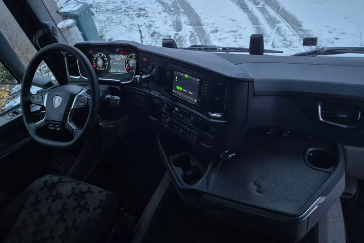 Scania R450 zdjęcie 29