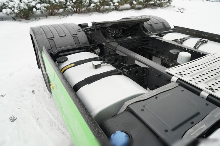 Volvo FH 500 / KLIMA POSTOJOWA / I-SAVE / TV / OPONY 100%  zdjęcie 17