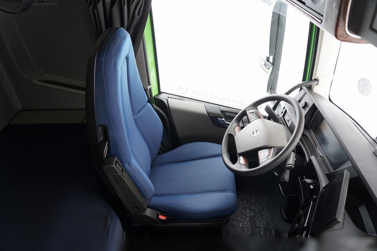 Volvo FH 500 / KLIMA POSTOJOWA / I-SAVE / TV / OPONY 100%  zdjęcie 28