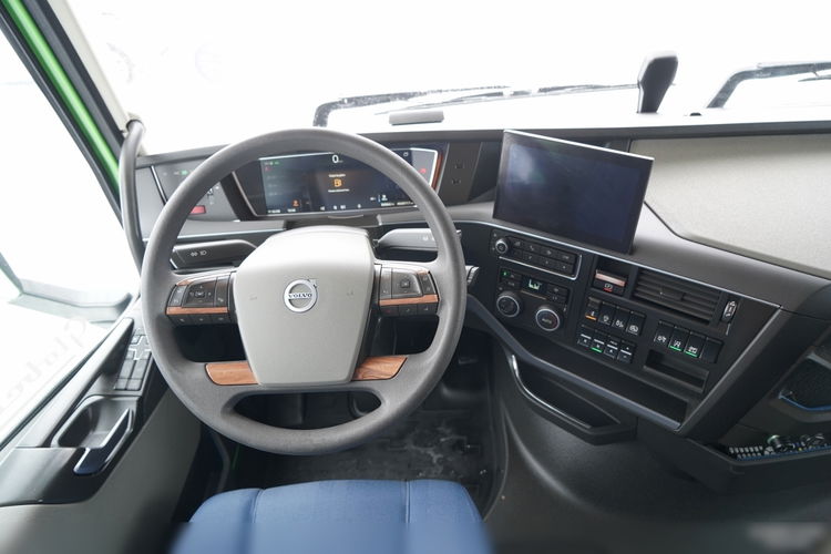 Volvo FH 500 / KLIMA POSTOJOWA / I-SAVE / TV / OPONY 100%  zdjęcie 30