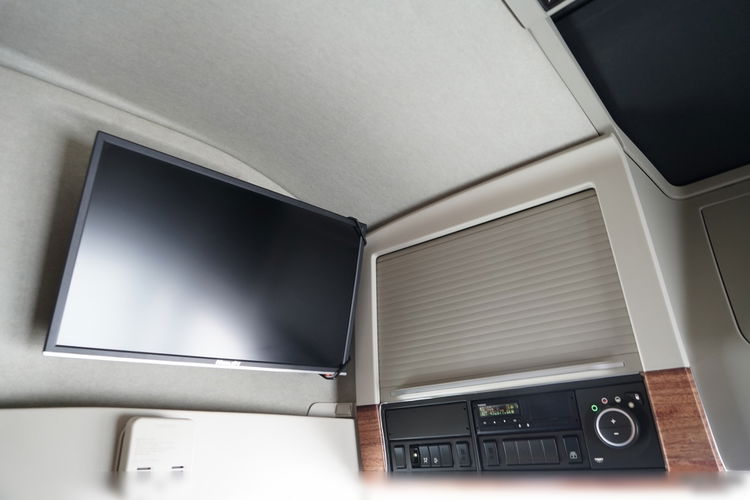 Volvo FH 500 / KLIMA POSTOJOWA / I-SAVE / TV / OPONY 100%  zdjęcie 34