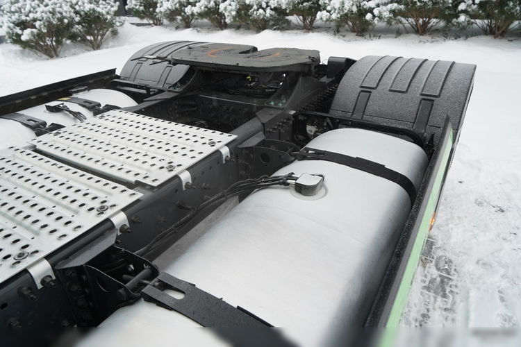 Volvo FH 500 / KLIMA POSTOJOWA / I-SAVE / TV / MIKROFALÓWKA zdjęcie 12