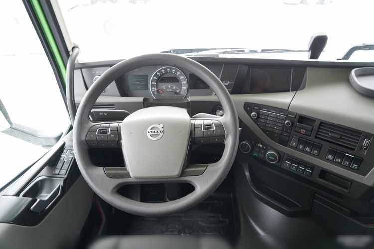 Volvo FH 500 / KLIMA POSTOJOWA / I-SAVE / TV / MIKROFALÓWKA zdjęcie 30