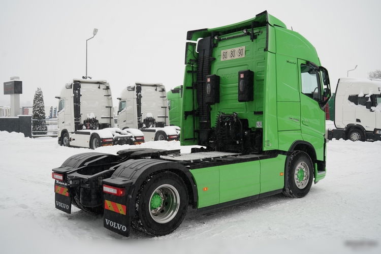 Volvo FH 500 / KLIMA POSTOJOWA / I-SAVE / TV / MIKROFALÓWKA zdjęcie 8