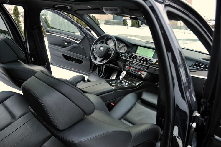 BMW 530 3.0d(258KM) MPakiet xDrive Xenon Navi Panorama Skóry El.Fotele Head Up zdjęcie 26