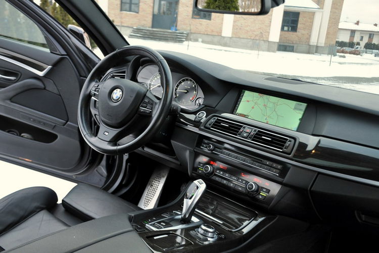 BMW 530 3.0d(258KM) MPakiet xDrive Xenon Navi Panorama Skóry El.Fotele Head Up zdjęcie 28