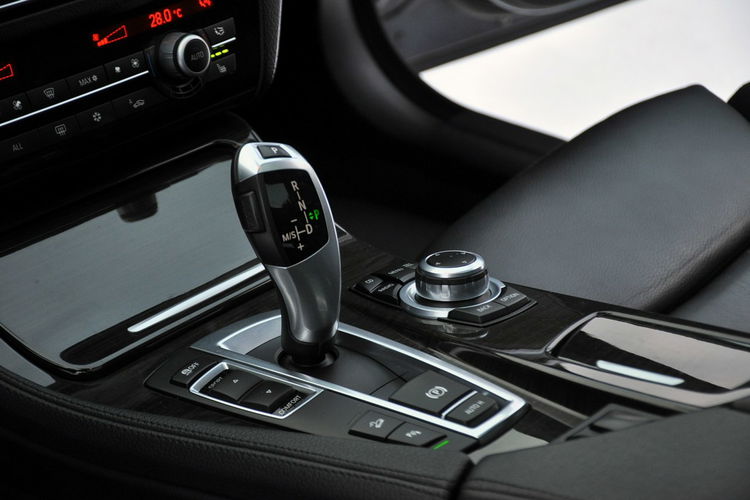 BMW 530 3.0d(258KM) MPakiet xDrive Xenon Navi Panorama Skóry El.Fotele Head Up zdjęcie 36