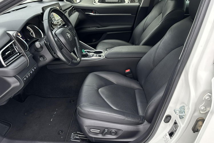 Toyota Camry 2.5 HSD 218KM EXECUTIVE, gwarancja, FV23% zdjęcie 12
