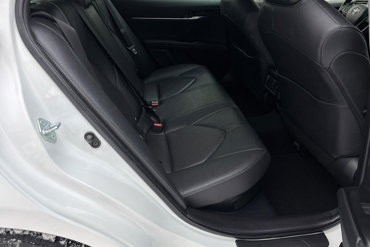 Toyota Camry 2.5 HSD 218KM EXECUTIVE, gwarancja, FV23% zdjęcie 23