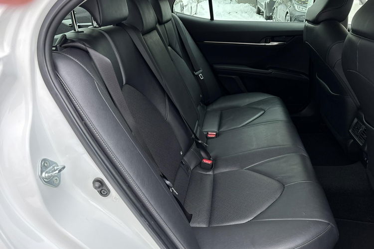 Toyota Camry 2.5 HSD 218KM EXECUTIVE, gwarancja, FV23% zdjęcie 24