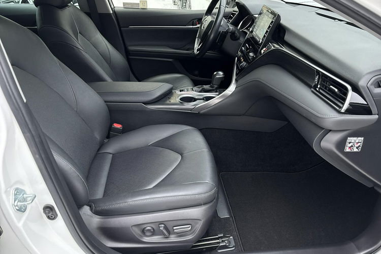 Toyota Camry 2.5 HSD 218KM EXECUTIVE, gwarancja, FV23% zdjęcie 25
