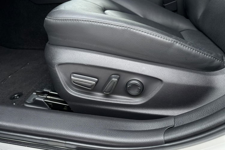 Toyota Camry 2.5 HSD 218KM EXECUTIVE, gwarancja, FV23% zdjęcie 29