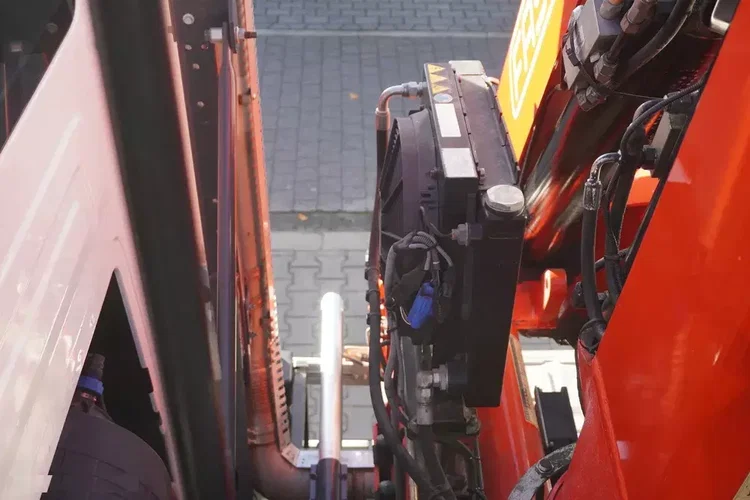 Renault C380 E6 6x4 / HDS Fassi F135 2700 MTH / Zasięg 8 m / 5.6 t udźwig / Wywrotka 3-stronna / Hydroburta zdjęcie 22