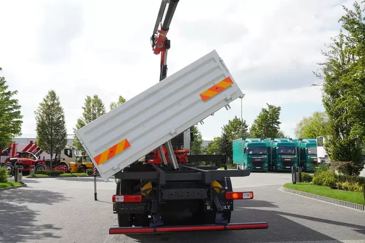 Renault K380 6×4 / HDS 7.85 t / Fassi F175 / 120 tys. km / wywrotka 2-stronna / 18 EPAL zdjęcie 8