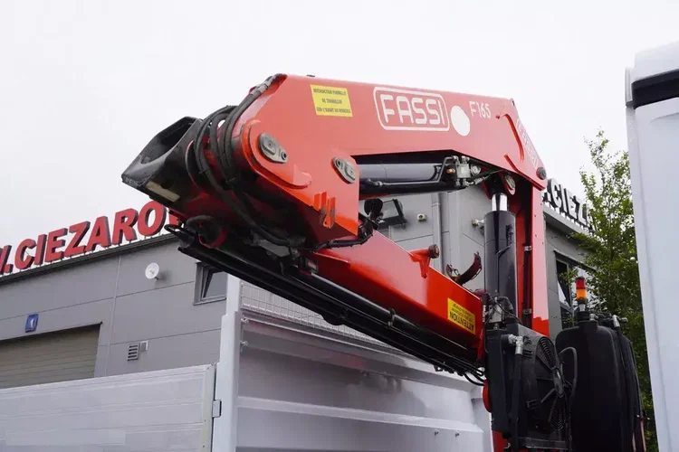 Mercedes Antos 2540 / Burtowy 15 EPAL / HDS Fassi F165 / 6.1 t / Zasięg 8 m / pilot / rotator / 1600 MTH / oś skrętna zdjęcie 17