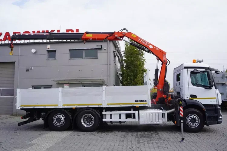 Mercedes Antos 2540 / Burtowy 15 EPAL / HDS Fassi F165 / 6.1 t / Zasięg 8 m / pilot / rotator / 1600 MTH / oś skrętna zdjęcie 2