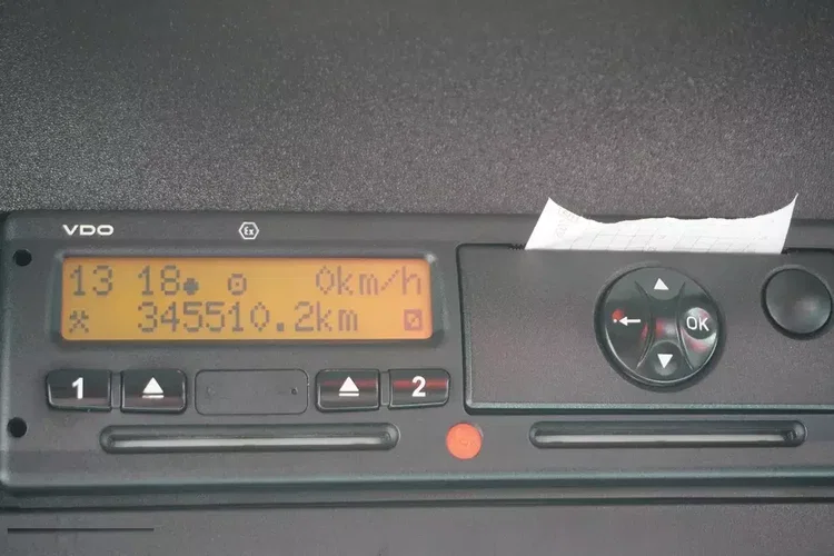 Mercedes Antos 2540 / Burtowy 15 EPAL / HDS Fassi F165 / 6.1 t / Zasięg 8 m / pilot / rotator / 1600 MTH / oś skrętna zdjęcie 27