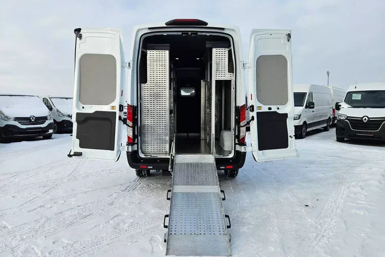 Ford transit L3H3 69999zł NETTO Zabudowa warsztatowa 2.0TdCi/170KM zdjęcie 14