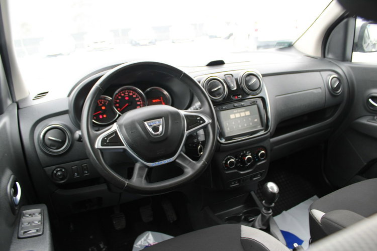 Dacia Lodgy Stepway netto 42 195 PLN Comfort Blue dCi 115 7-os zdjęcie 16
