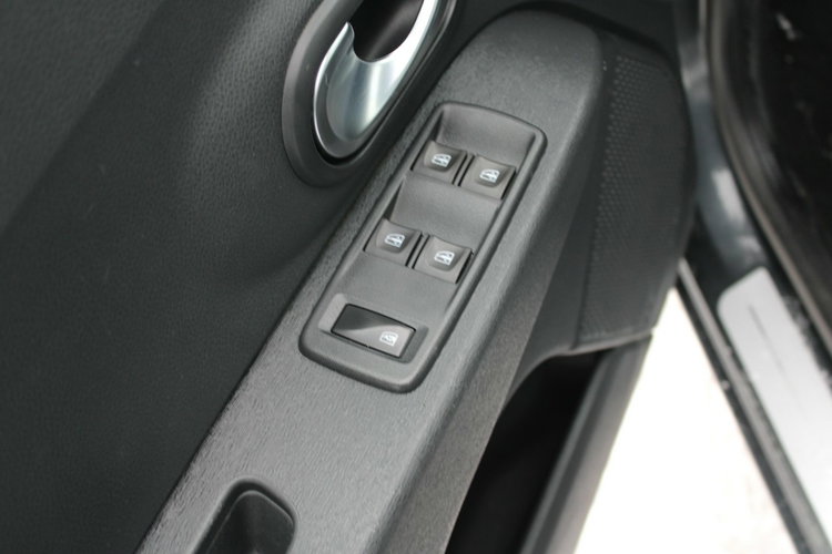 Dacia Lodgy Stepway netto 42 195 PLN Comfort Blue dCi 115 7-os zdjęcie 20