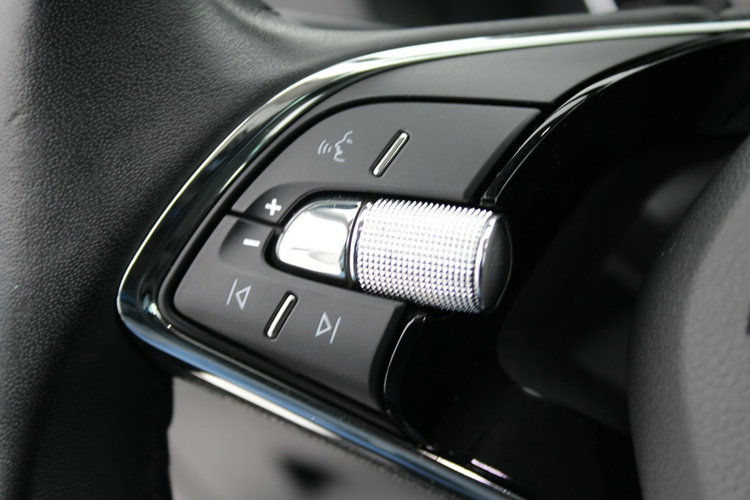 Skoda Octavia AMBITION F-vat LED Salon Polska netto 51 951 PLN Gwarancja zdjęcie 21