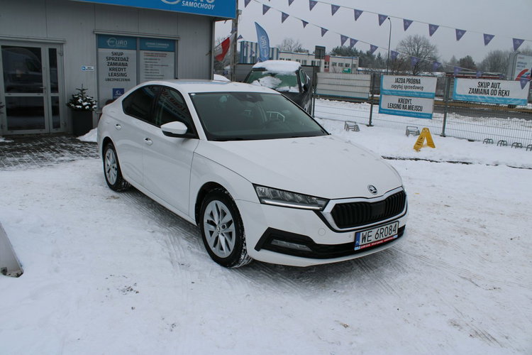 Skoda Octavia AMBITION F-vat LED Salon Polska netto 51 951 PLN Gwarancja zdjęcie 3