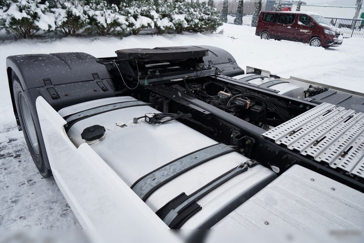 MAN TGX 18.510 / GM / RETARDER /  KLIMA POSTOJOWA / NAVI  zdjęcie 16