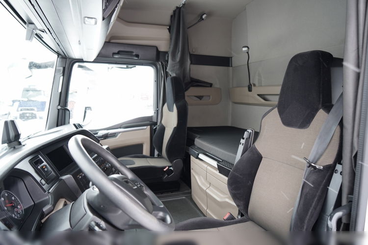 MAN TGX 18.510 / GM / RETARDER /  KLIMA POSTOJOWA / NAVI  zdjęcie 24