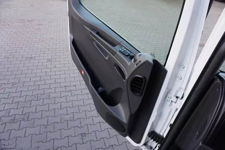 Mercedes ATEGO / 1223 / ACC / EURO 6 / CHŁODNIA + WINDA / MULTITEMPERATURA zdjęcie 34