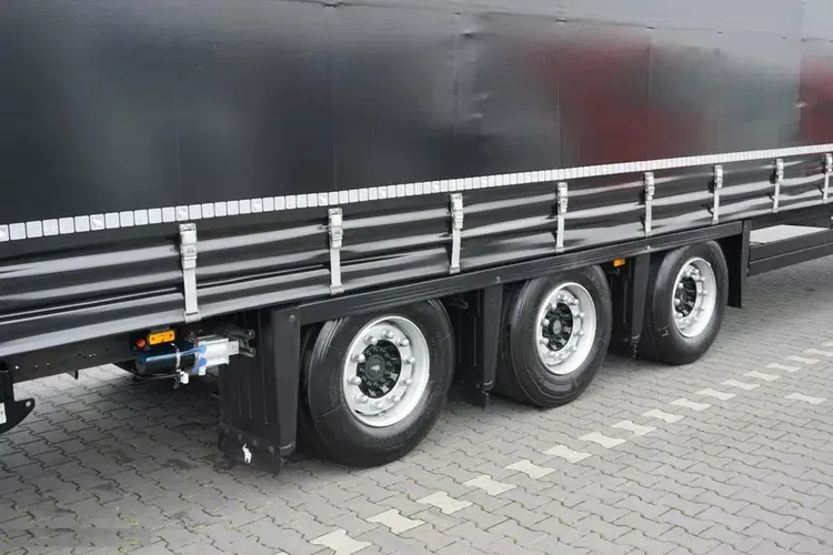 Schmitz Cargobull FIRANKA / MEGA / MULTI LOCK / XL zdjęcie 9