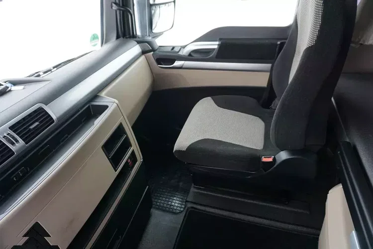 MAN / TGX / 26.460 / E 6 / BURTO-FIRANKA / 18 PALET / OS SKRĘTNA / RETARDER / ŁAD. 15 435 KG zdjęcie 37