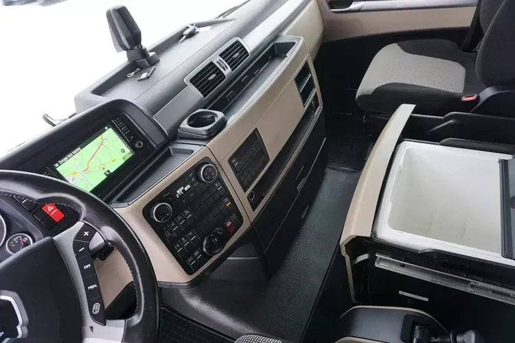 MAN / TGX / 26.460 / E 6 / BURTO-FIRANKA / 18 PALET / OS SKRĘTNA / RETARDER / ŁAD. 15 435 KG zdjęcie 9