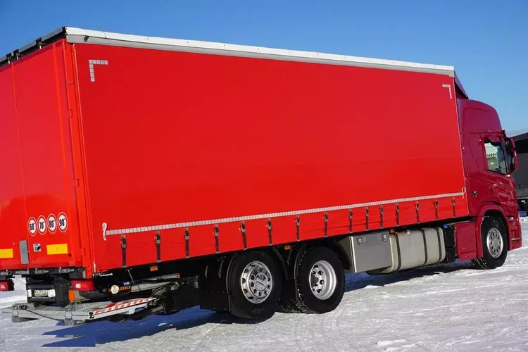 Scania P 280 / ACC / E 6 / FIRANKA + WINDA / 20 PALET / DŁ. 8.2 M / OŚ SKRĘTNA zdjęcie 38