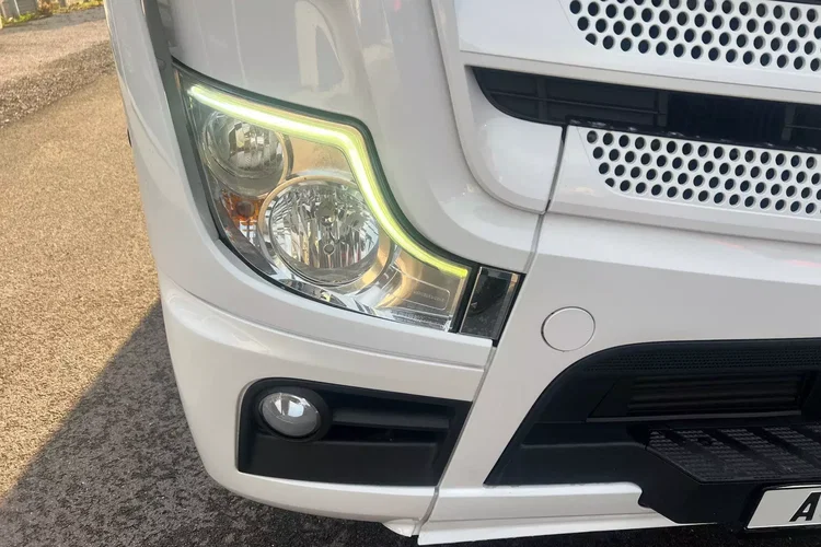 Mercedes ACTROS MP5 zdjęcie 12