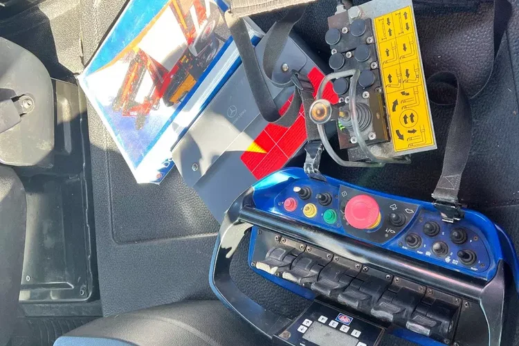 Mercedes AROCS 2645L 6x4 HAKOWIEC+HDS zdjęcie 33